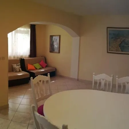 아파트 Petricevic *